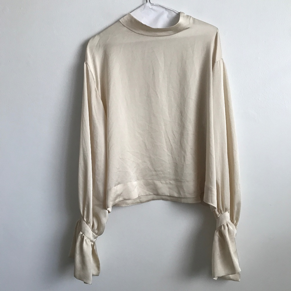 CUT ECRU BLOUSE LONG SLEEVE IVORY SATIN PULLOVER WOMENS SMALL